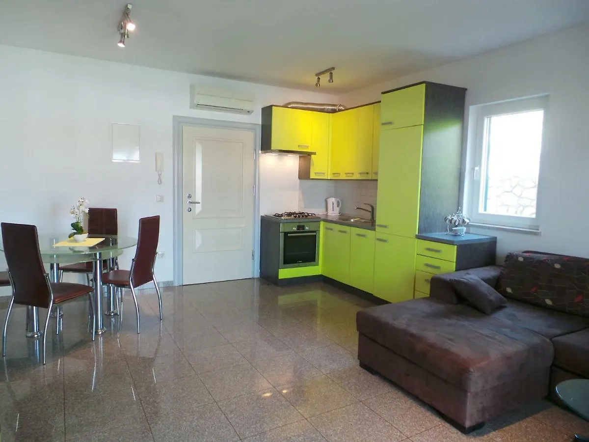 Holiday Home In Malinska/Insel Krk 13031